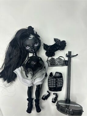 Rainbow High Shadow High Shanelle Onyx